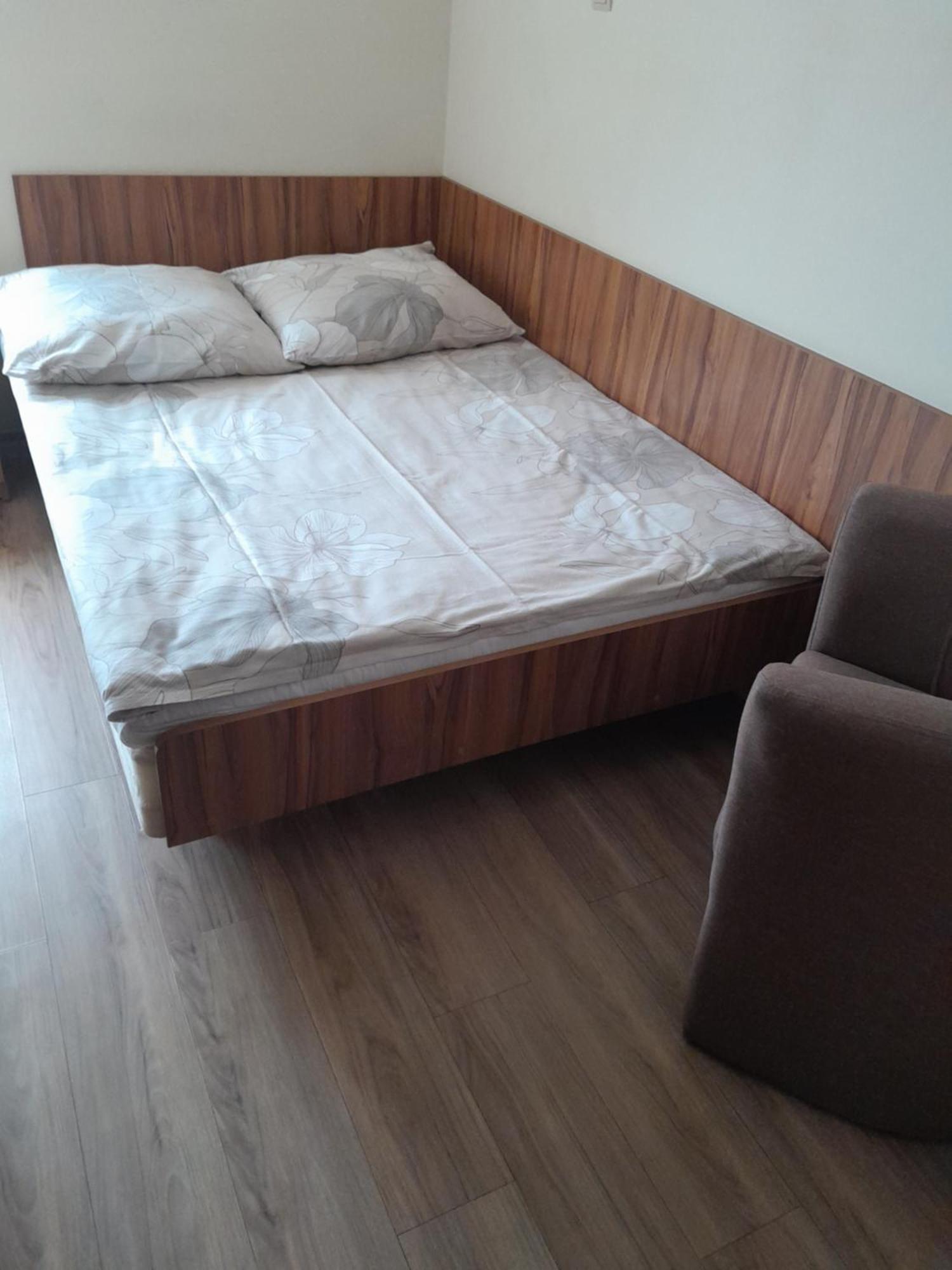 Hostel Polon Pułtusk Екстериор снимка
