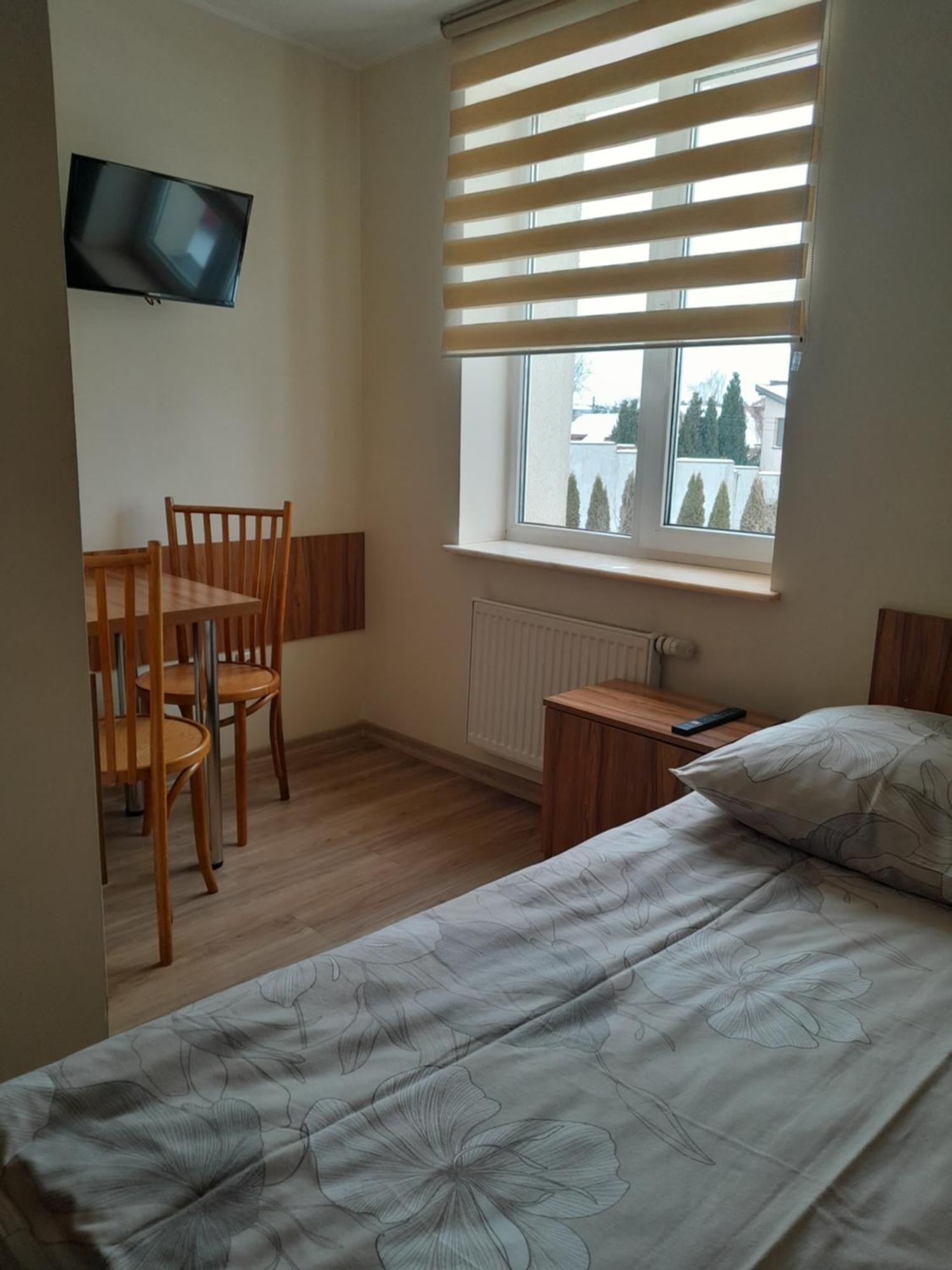Hostel Polon Pułtusk Екстериор снимка