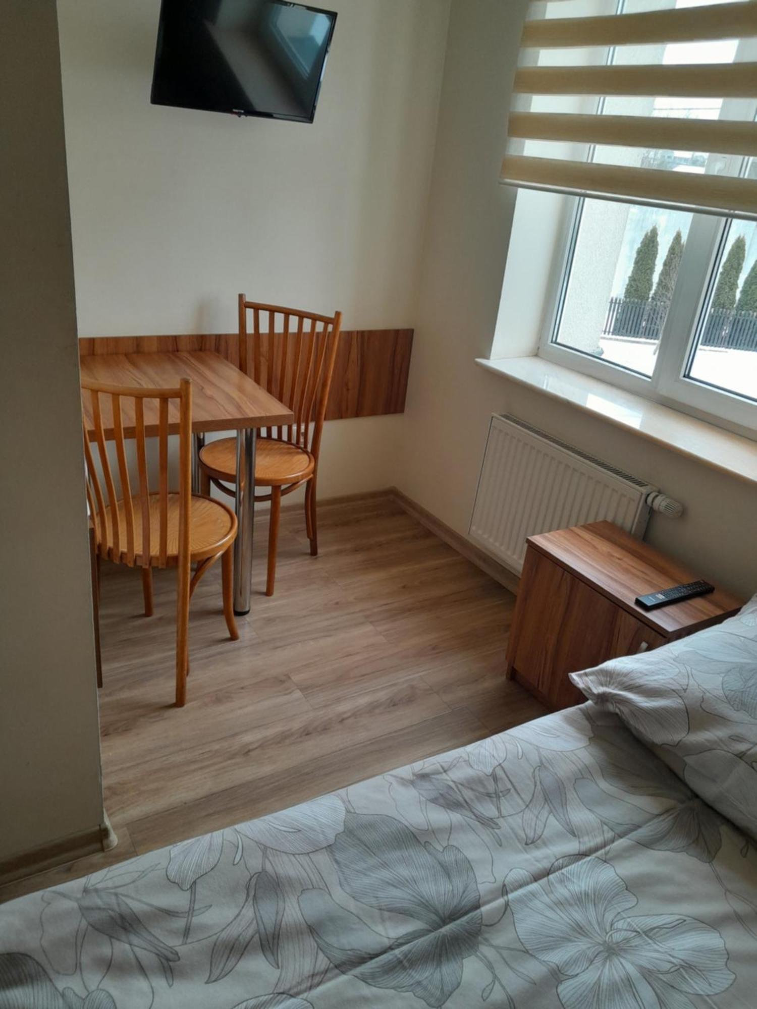 Hostel Polon Pułtusk Екстериор снимка