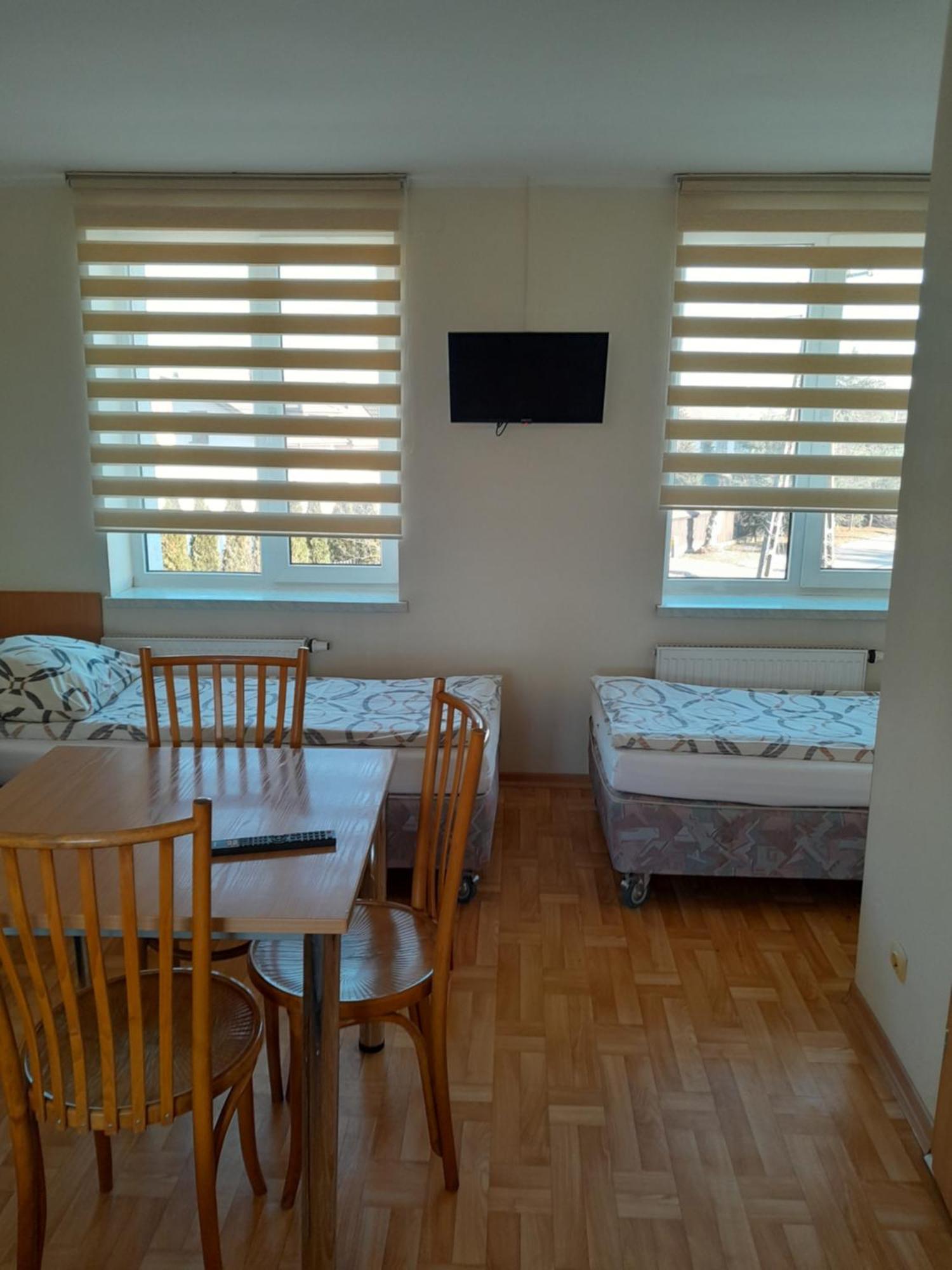 Hostel Polon Pułtusk Екстериор снимка