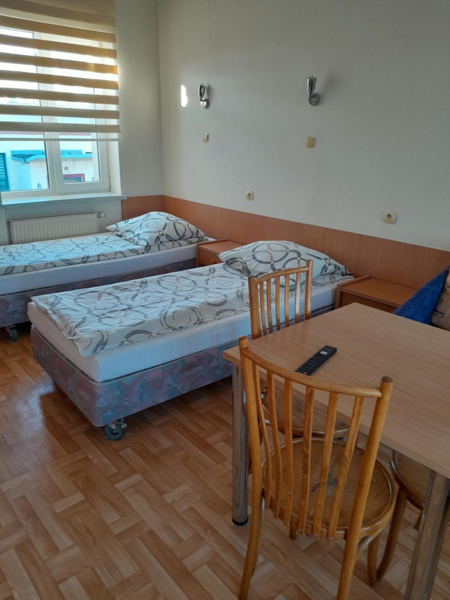 Hostel Polon Pułtusk Екстериор снимка